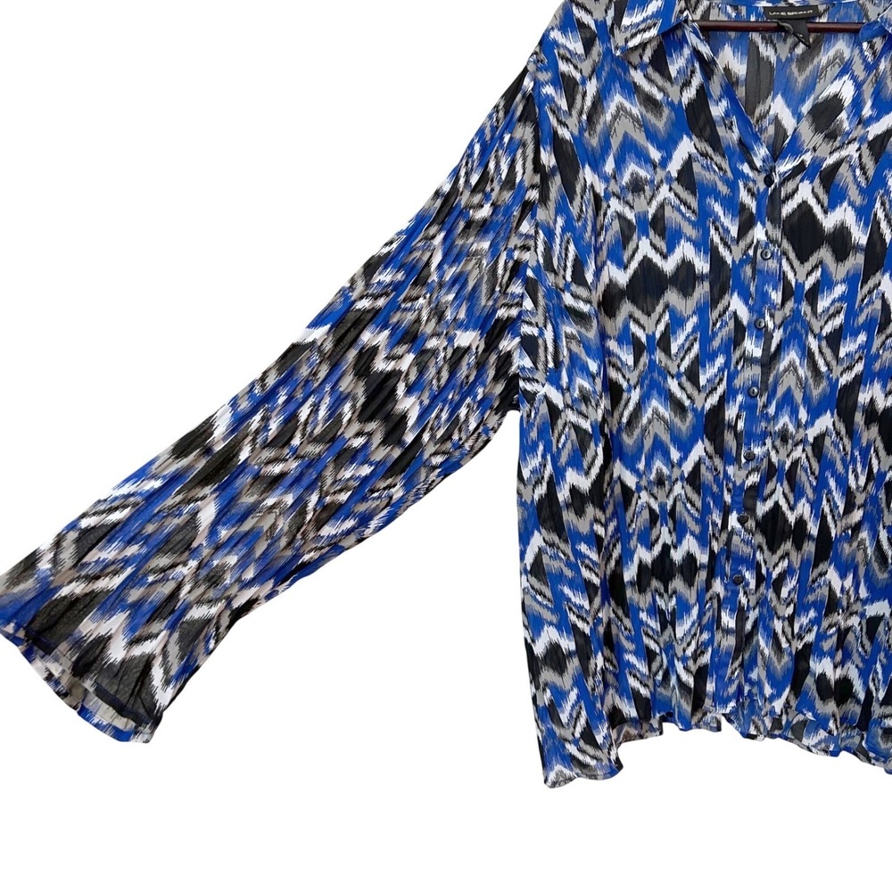 Lane Bryant Blouse Womens 26/28 Blue Chevron Ikat Bell Sleeve Boho Career Top - Picture 5 of 10